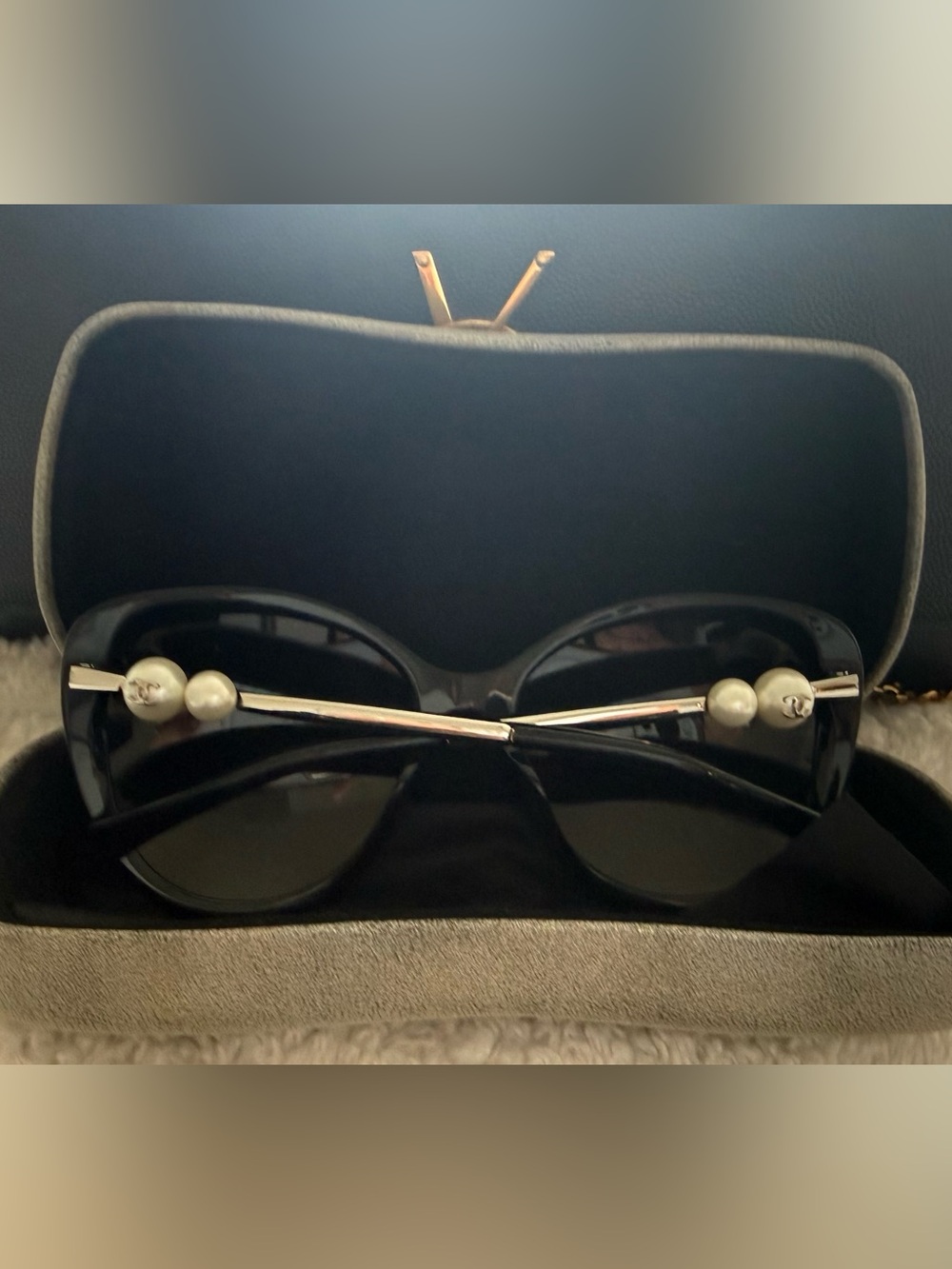 Women's Black Pearl-Accent Sunglasses